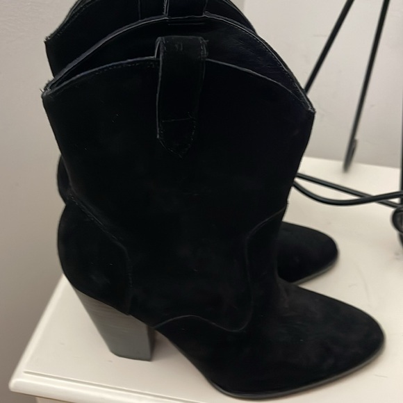 Jessica Simpson Black Suede Cowboy Boots - Picture 6 of 10